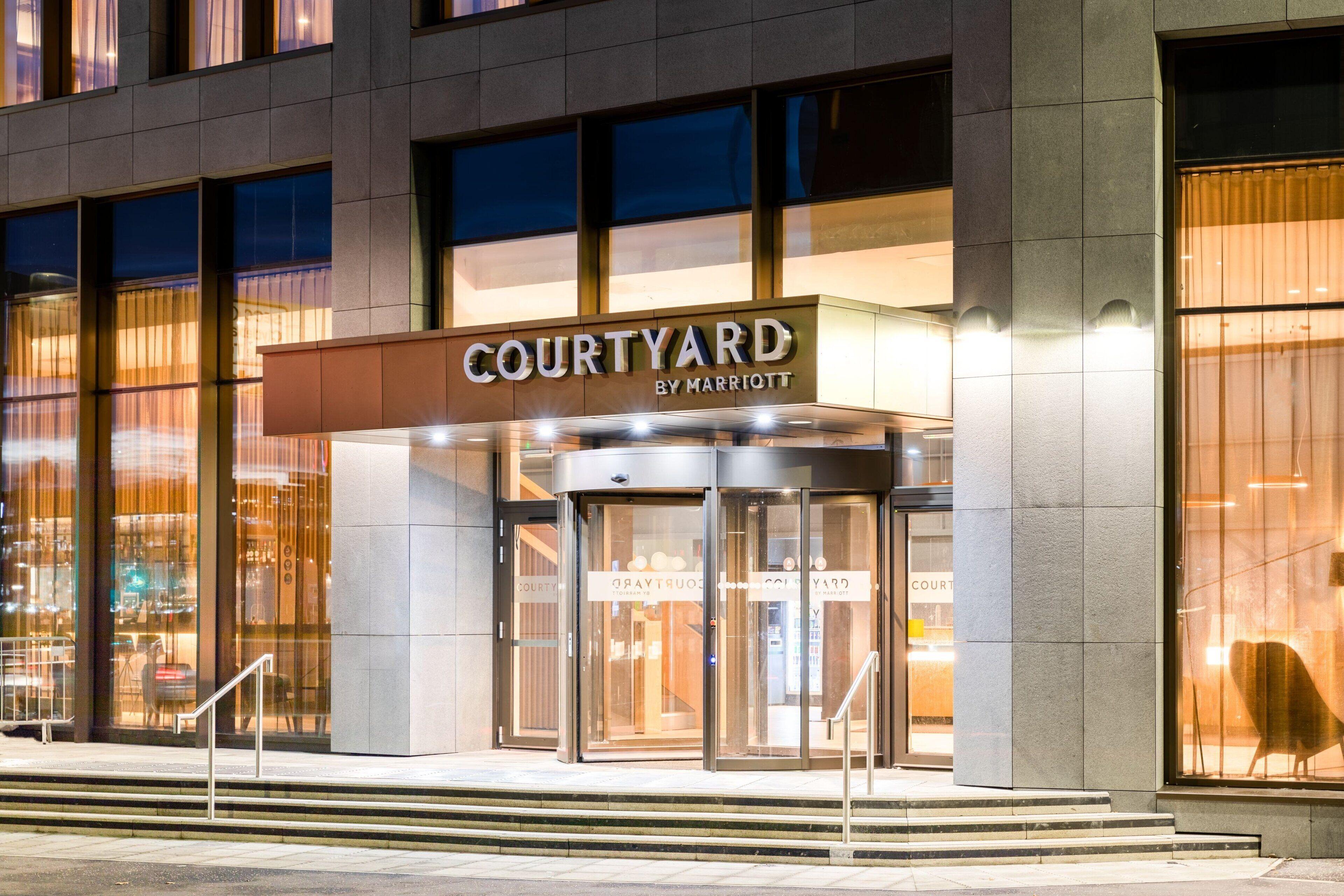 Courtyard By Marriott Glasgow Sec — Photos 1